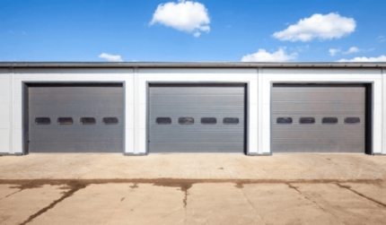 Pigus apšiltintas trijų vartų angaras 240 m²