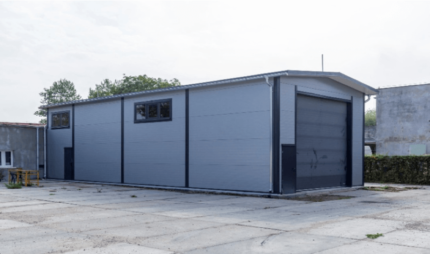 Garažas 80 m2 apšiltintas sandwich plokšte, tinka autoservisui ar dirbtuvėms